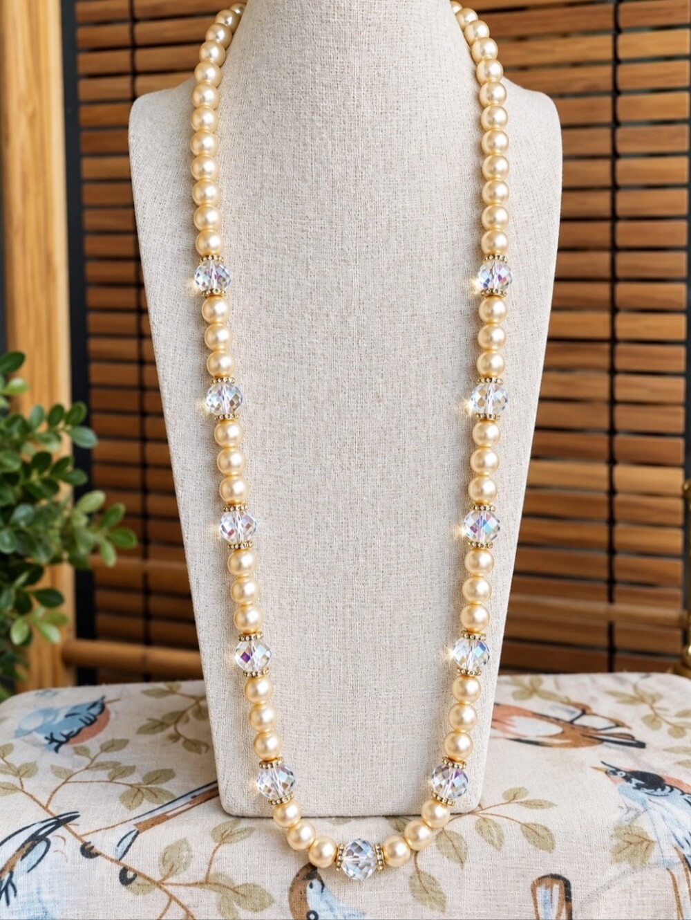 Creamy Glass Pearl Vintage Necklace Faceted Aurora Borealis Beads Gold Tone 30"